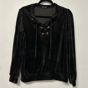 La Mu Black Velvet Sweater